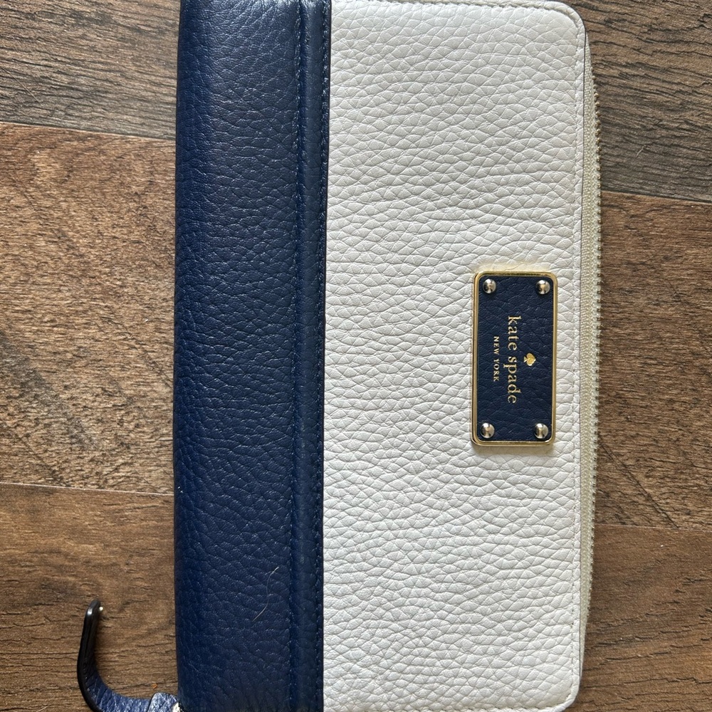 Kate Spade Navy and White Wallet